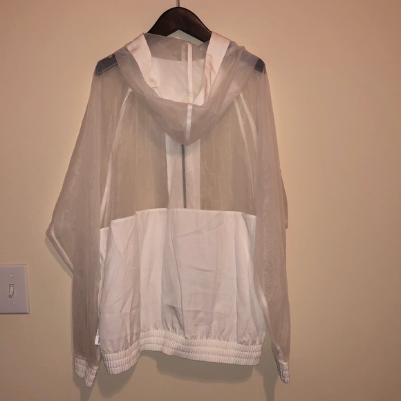 Mesh Reebok White Zip Up - Picture 5 of 5